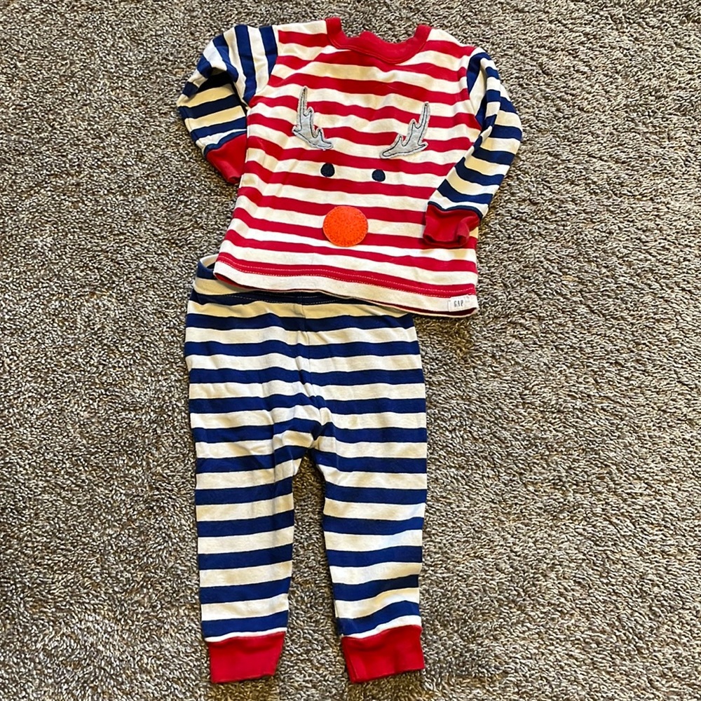 baby gap christmas pajamas